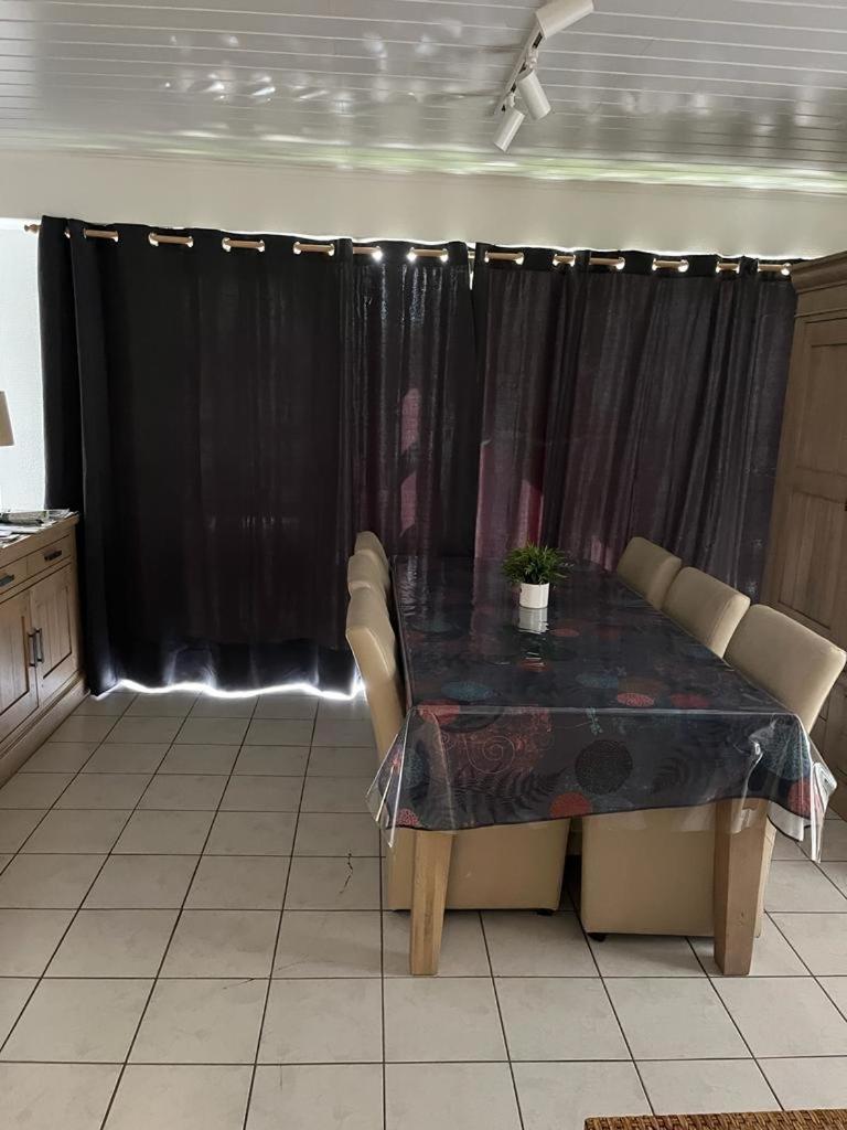 Okapi Apartment Хале Екстериор снимка